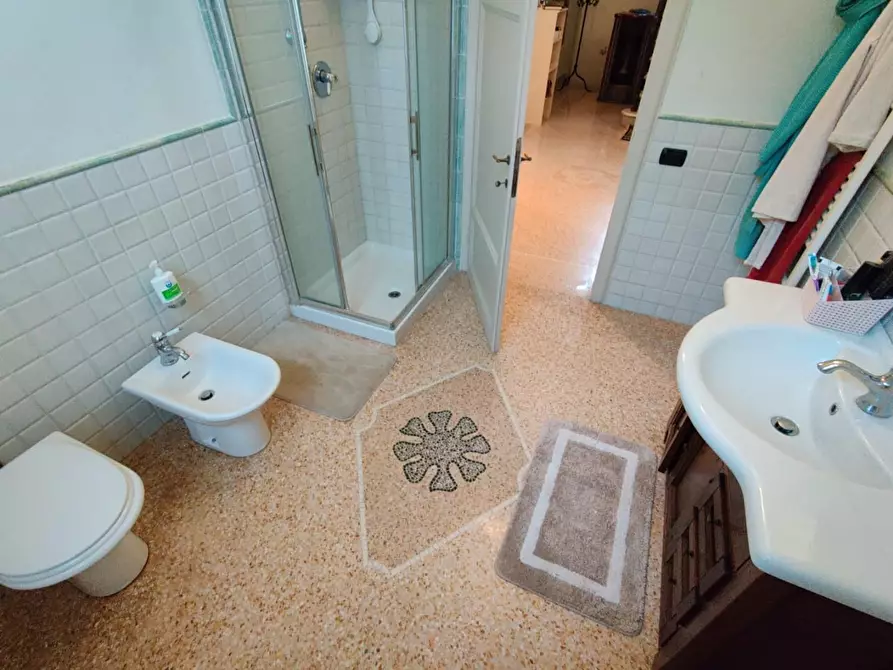 Immagine 29 di Villa in vendita  a San Giuliano Terme