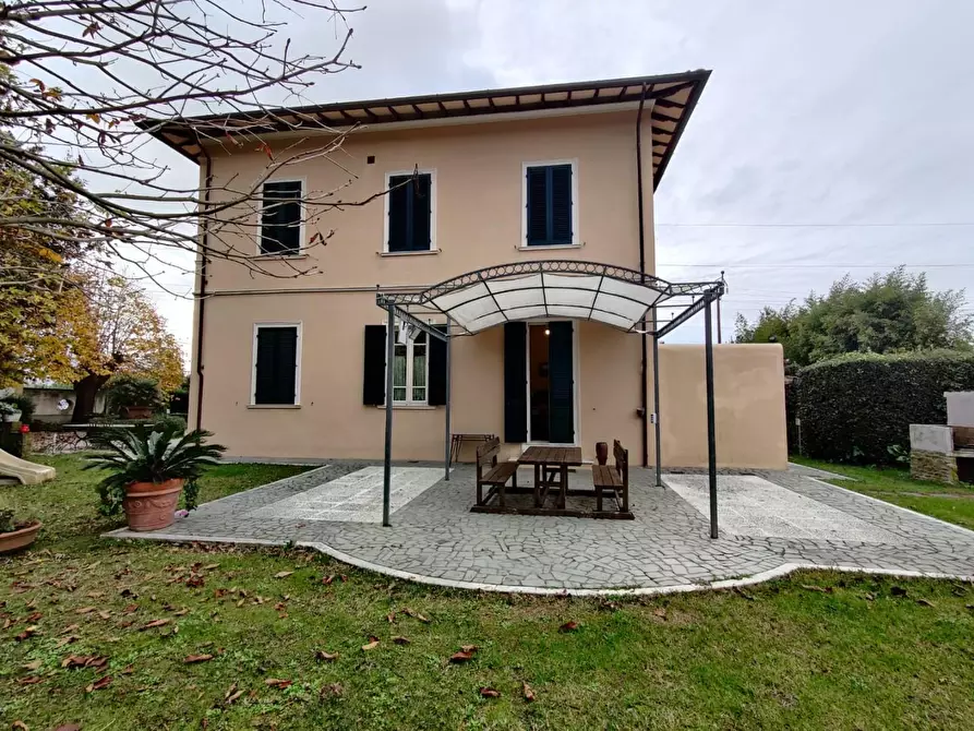 Immagine 16 di Villa in vendita  a San Giuliano Terme