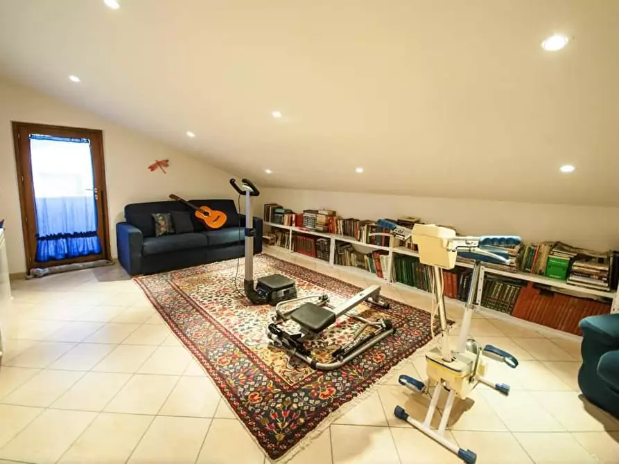 Immagine 19 di Villetta a schiera in vendita  a Massarosa