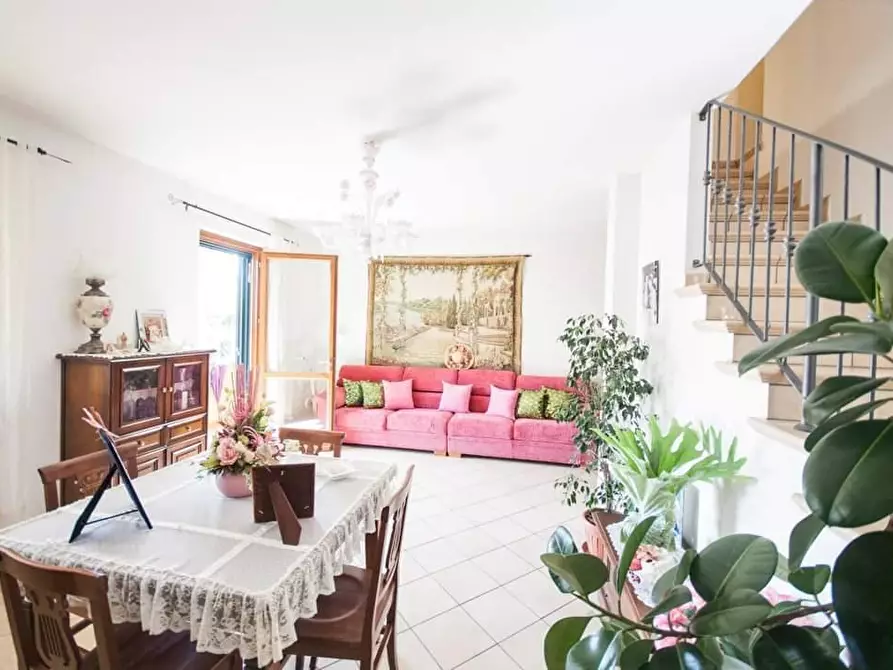 Immagine 9 di Villetta a schiera in vendita  a Massarosa