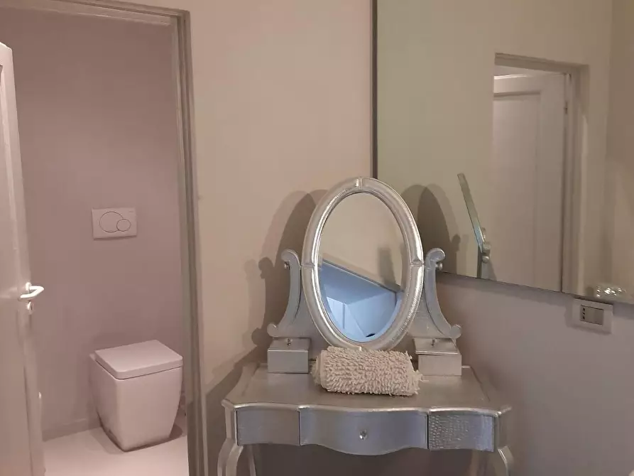 Immagine 34 di Villa in vendita  a San Miniato