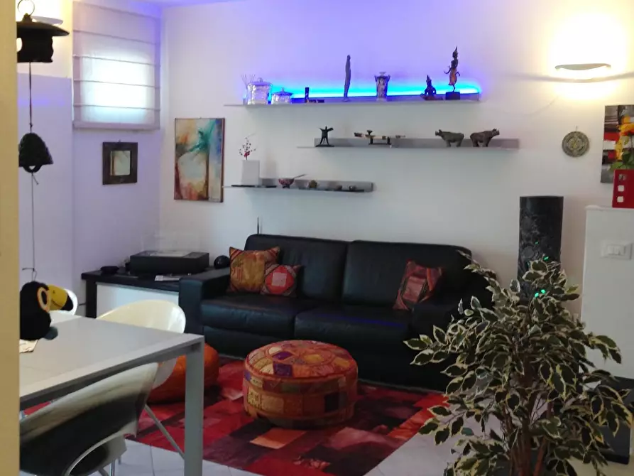 Immagine 3 di Appartamento in vendita  a Massa