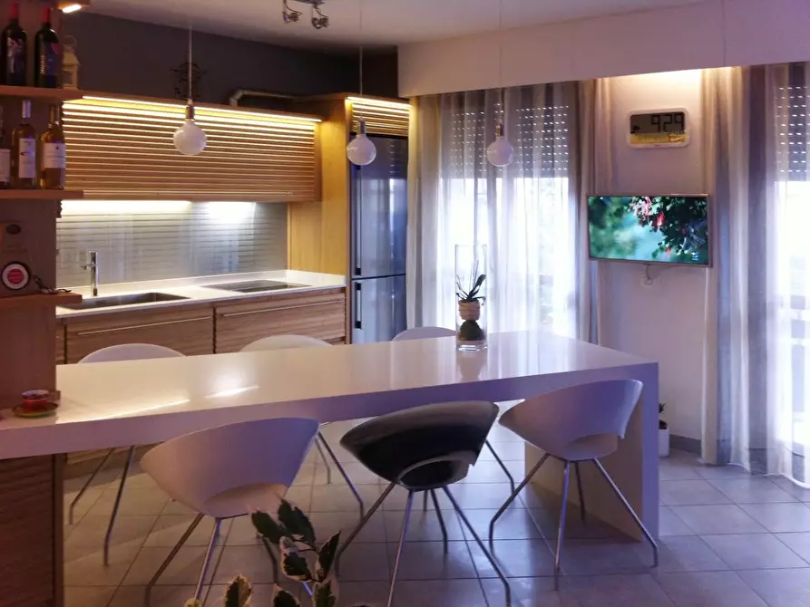 Immagine 2 di Appartamento in vendita  a Massa