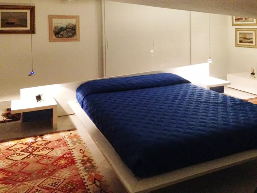 Immagine 11 di Appartamento in vendita  a Massa