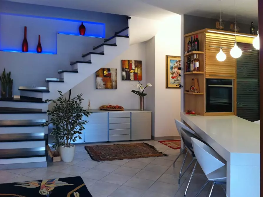 Immagine 8 di Appartamento in vendita  a Massa