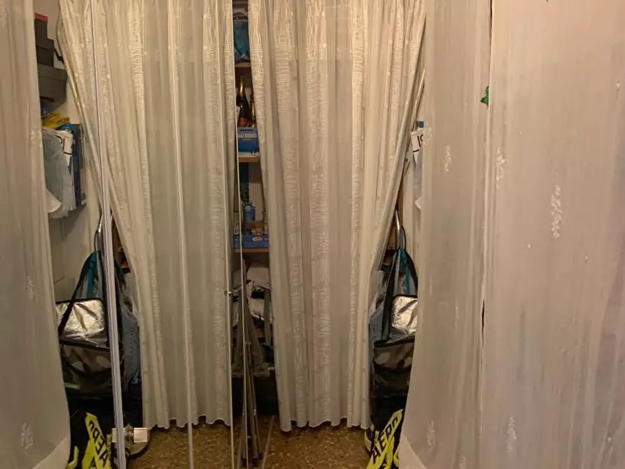 Immagine 9 di Appartamento in vendita  a Livorno