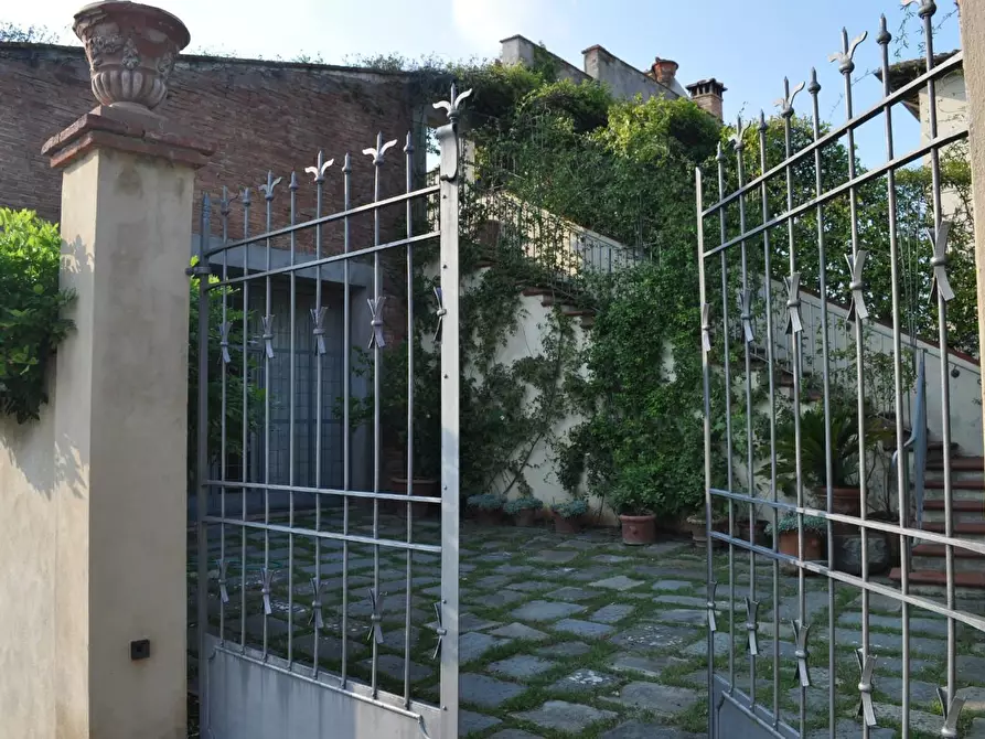 Immagine 8 di Rustico / casale in vendita  a Pisa