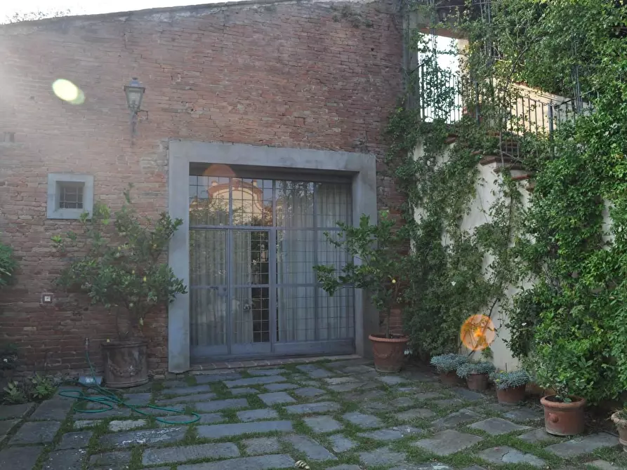 Immagine 9 di Rustico / casale in vendita  a Pisa