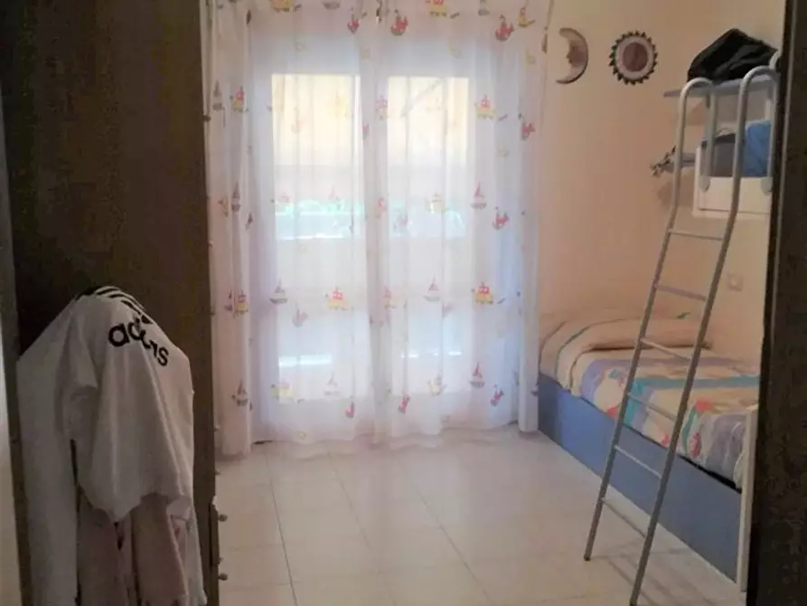 Immagine 11 di Appartamento in vendita  a Massa