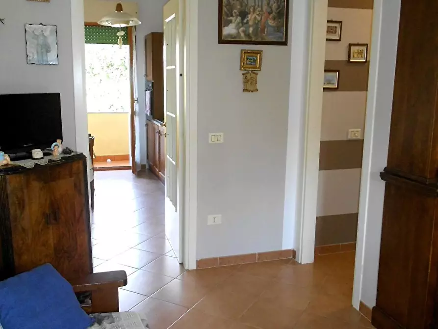 Immagine 10 di Appartamento in vendita  a Massa