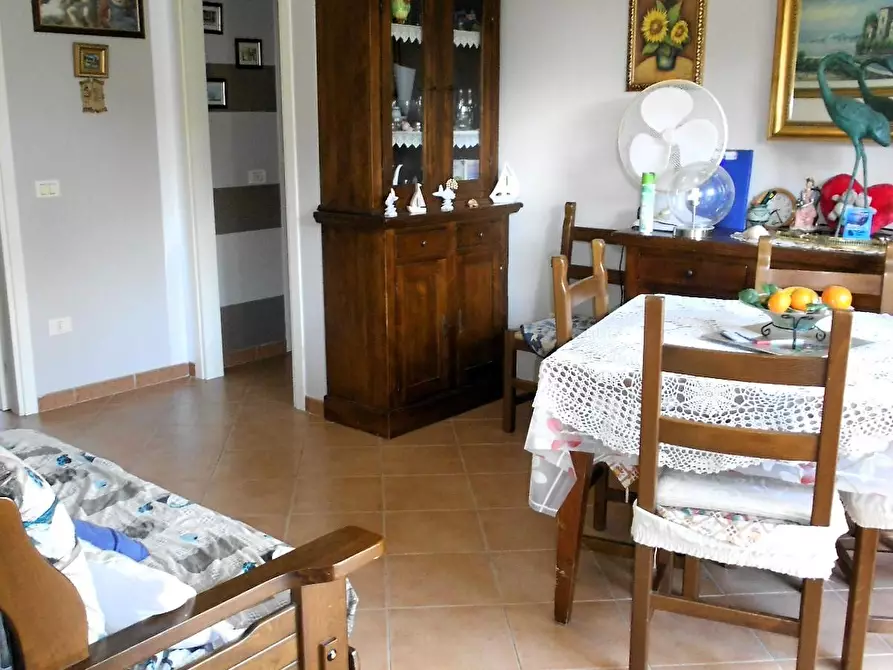 Immagine 11 di Appartamento in vendita  a Massa