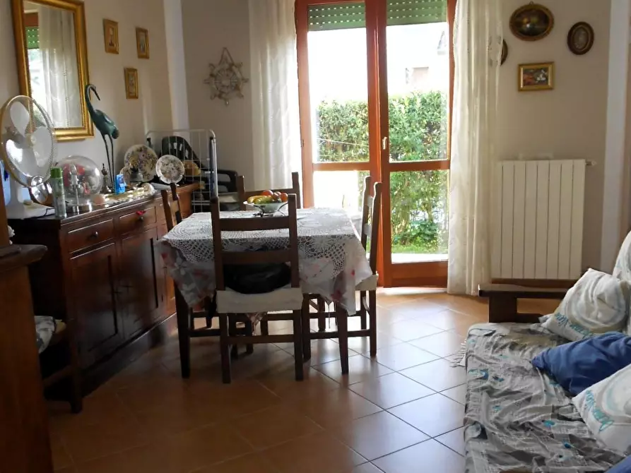 Immagine 17 di Appartamento in vendita  a Massa