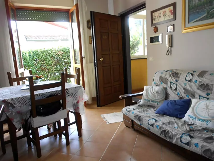 Immagine 8 di Appartamento in vendita  a Massa