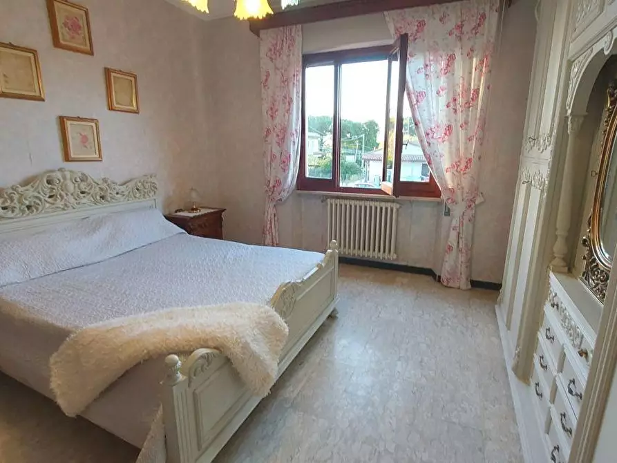 Immagine 20 di Casa semindipendente in vendita  a Massa