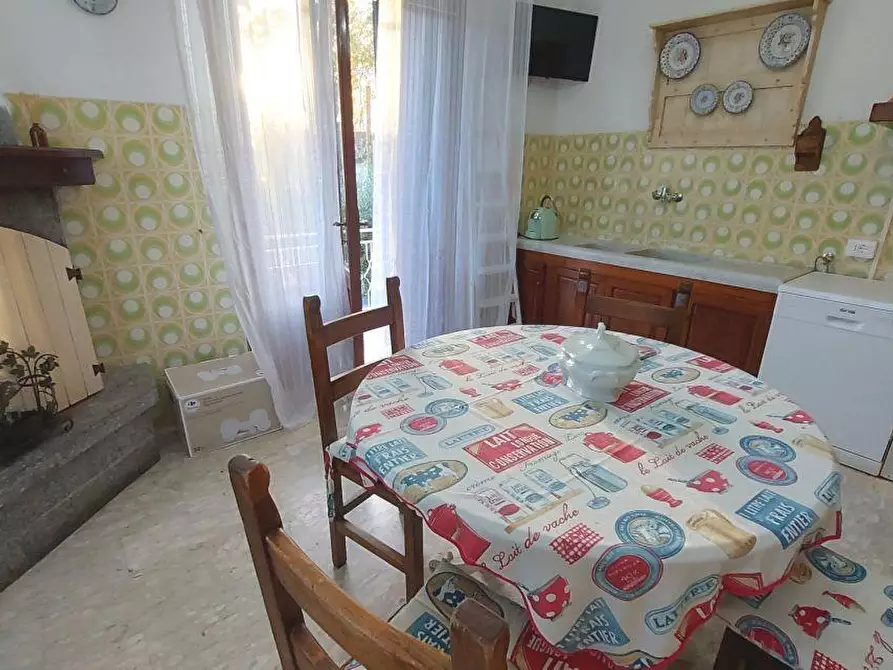 Immagine 13 di Casa semindipendente in vendita  a Massa