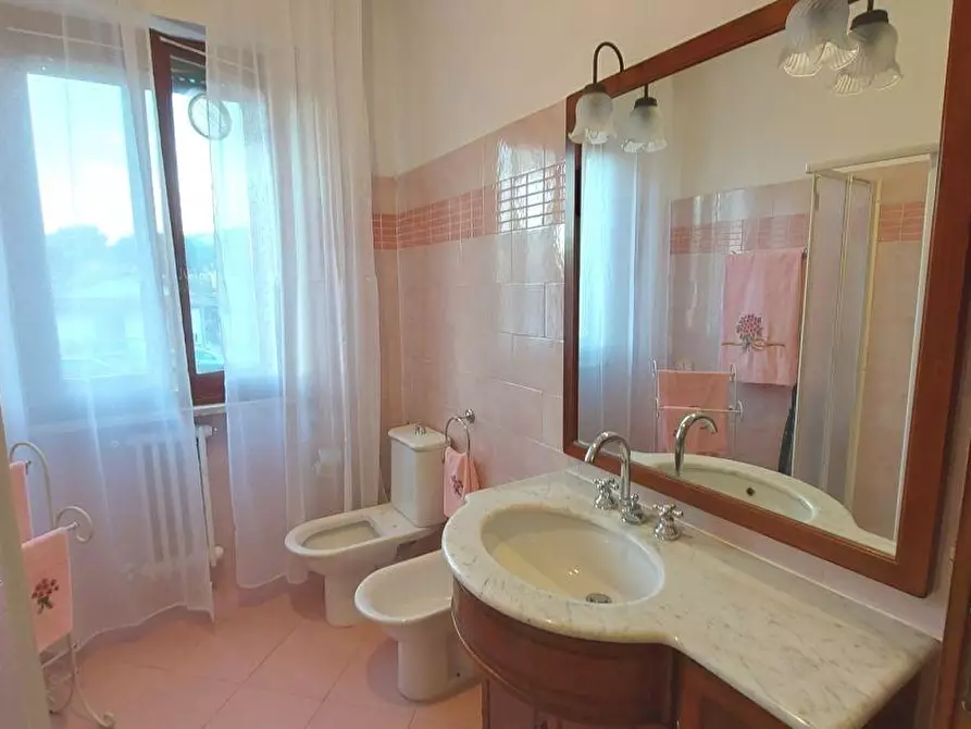 Immagine 28 di Casa semindipendente in vendita  a Massa