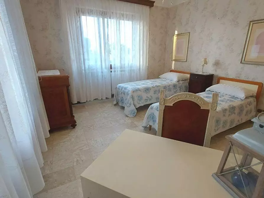 Immagine 23 di Casa semindipendente in vendita  a Massa