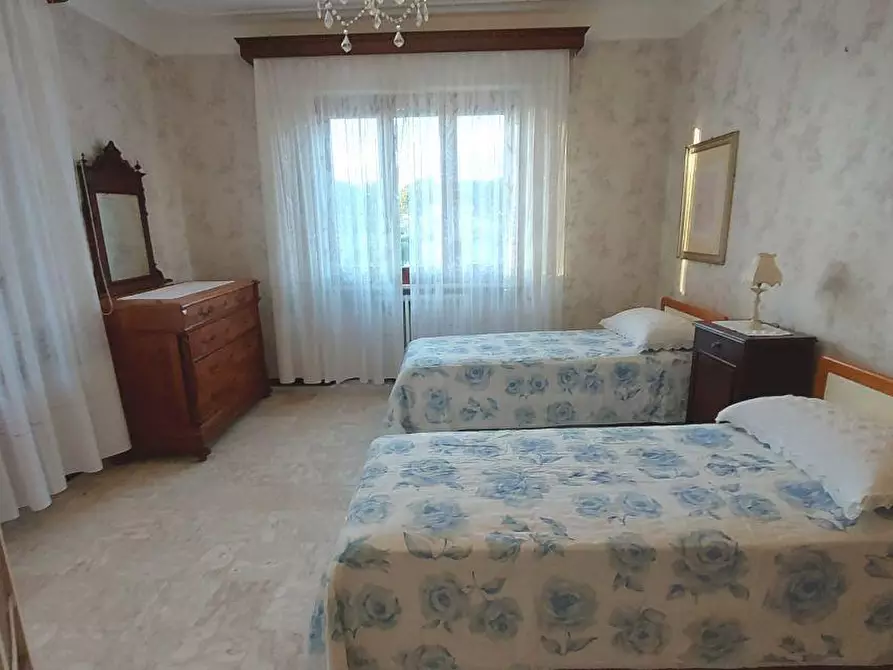 Immagine 22 di Casa semindipendente in vendita  a Massa