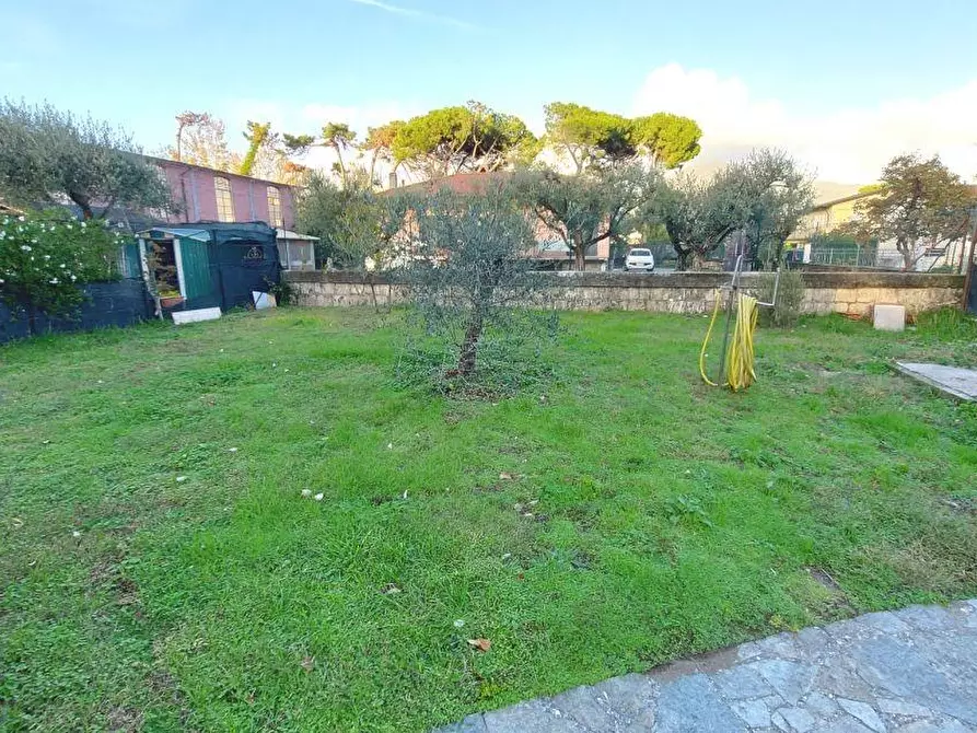 Immagine 31 di Casa semindipendente in vendita  a Massa
