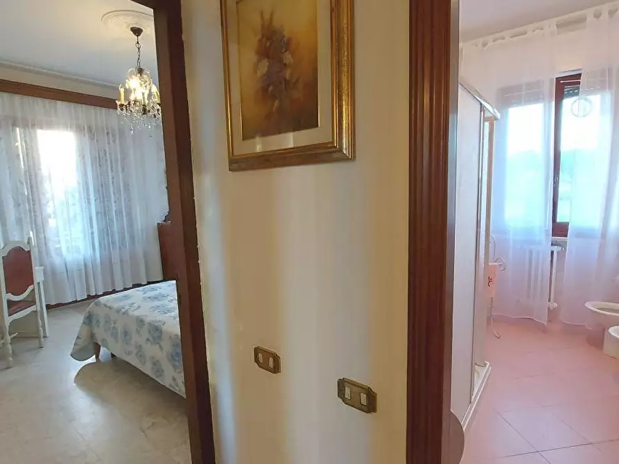 Immagine 27 di Casa semindipendente in vendita  a Massa