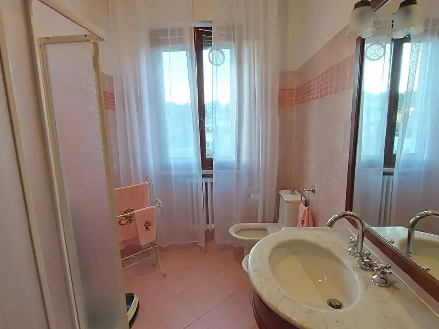 Immagine 30 di Casa semindipendente in vendita  a Massa