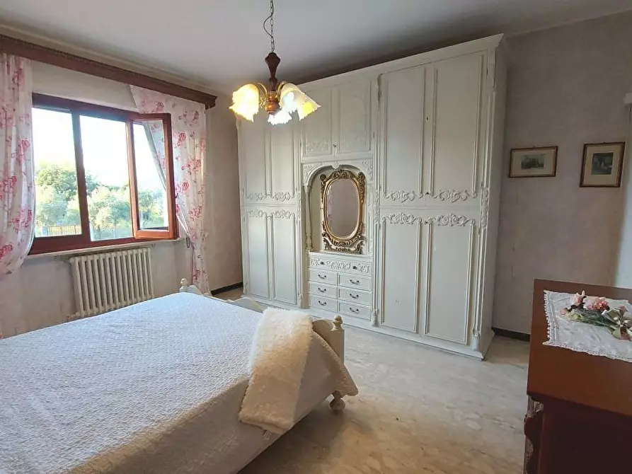 Immagine 21 di Casa semindipendente in vendita  a Massa