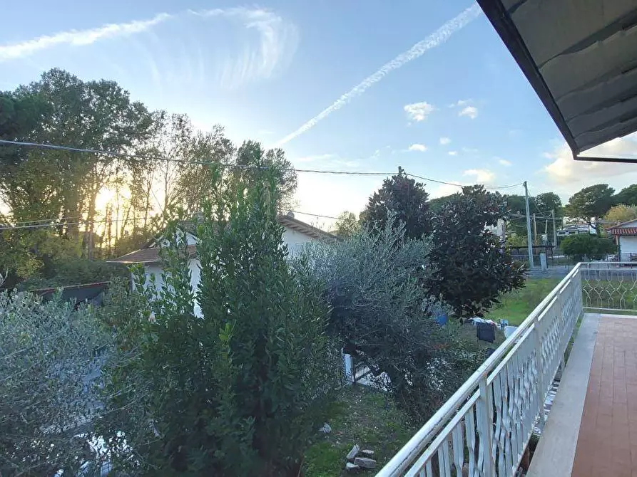 Immagine 34 di Casa semindipendente in vendita  a Massa