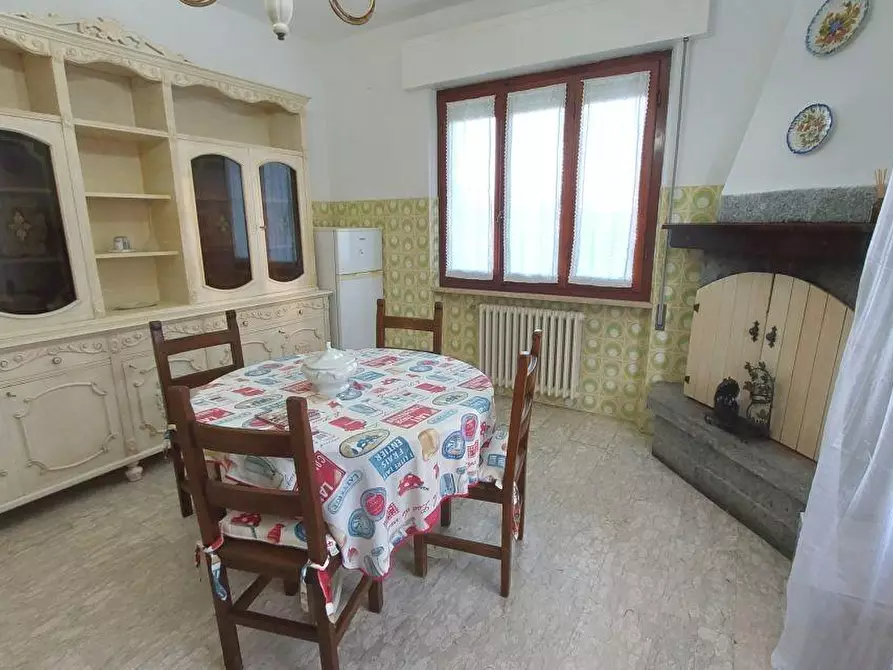 Immagine 10 di Casa semindipendente in vendita  a Massa