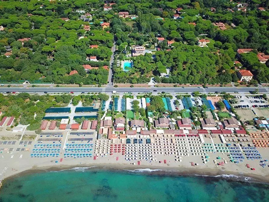 Immagine 3 di Casa semindipendente in vendita  a Massa