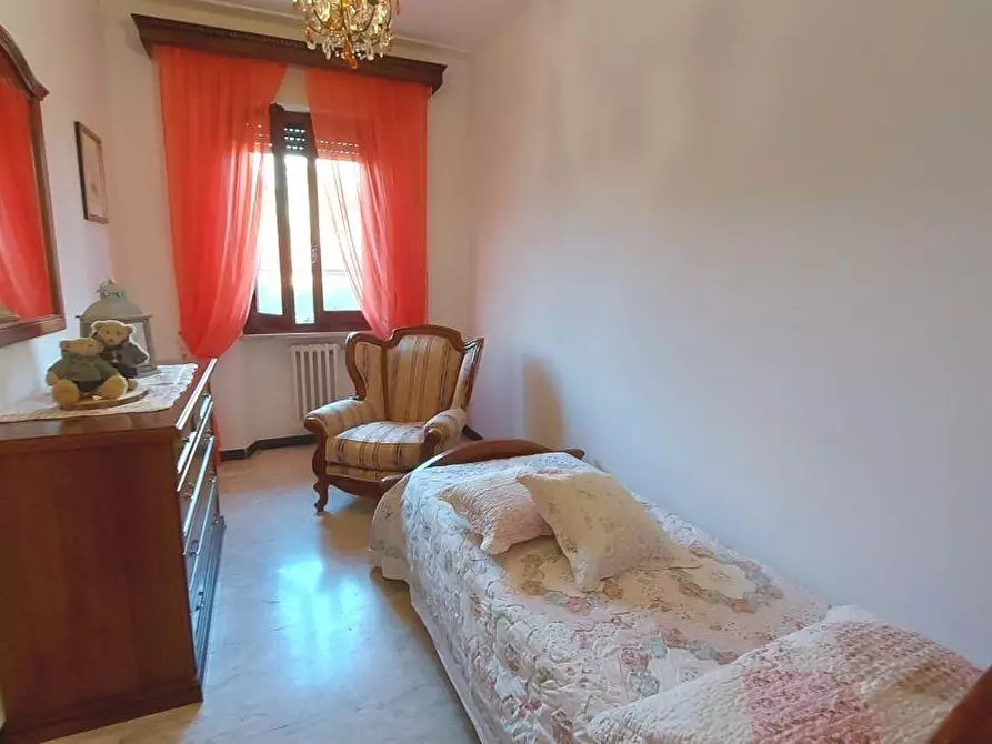 Immagine 25 di Casa semindipendente in vendita  a Massa