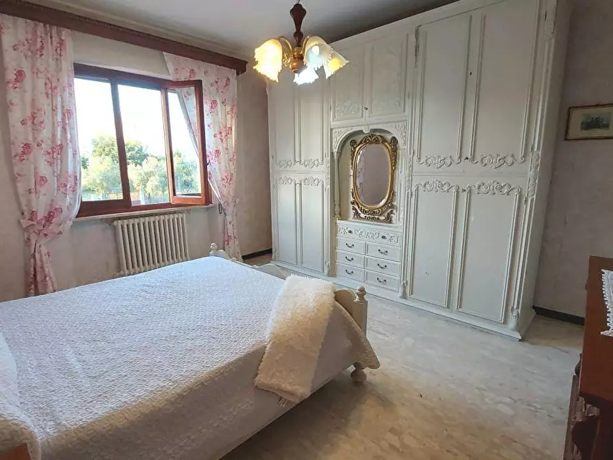 Immagine 26 di Casa semindipendente in vendita  a Massa