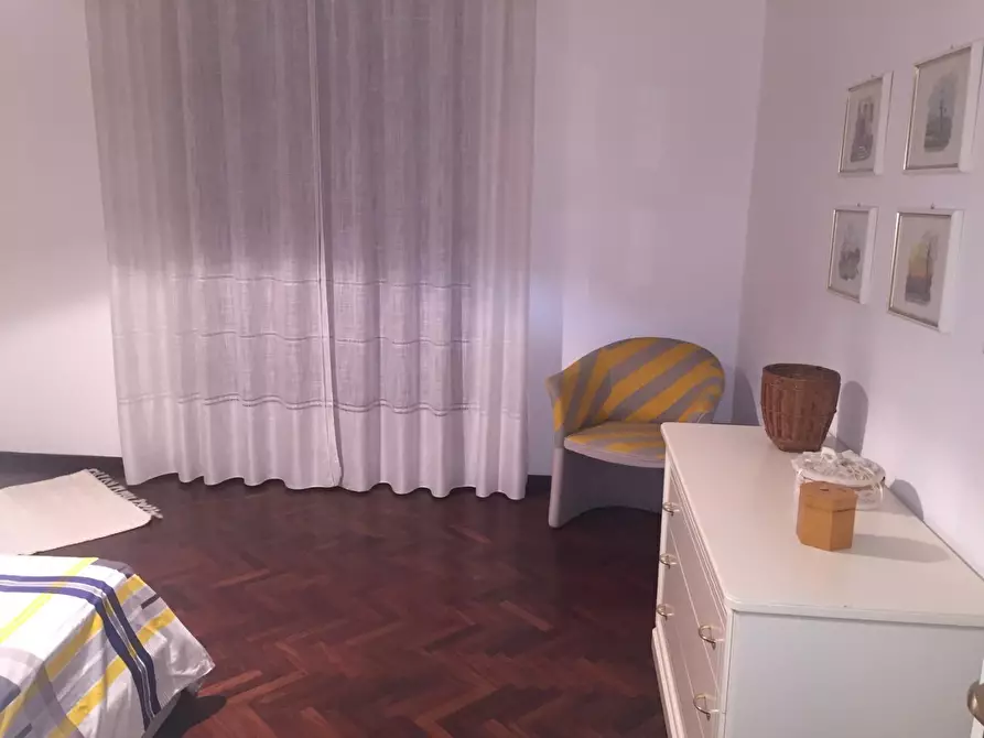 Immagine 16 di Villa in vendita  a Massa