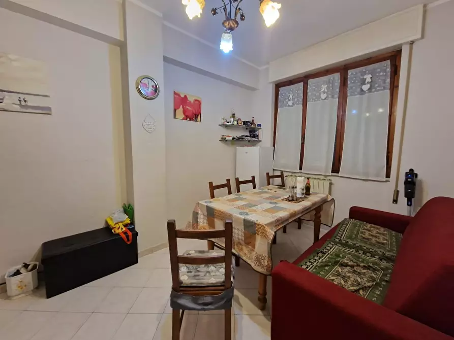 Immagine 5 di Appartamento in vendita  a Carrara