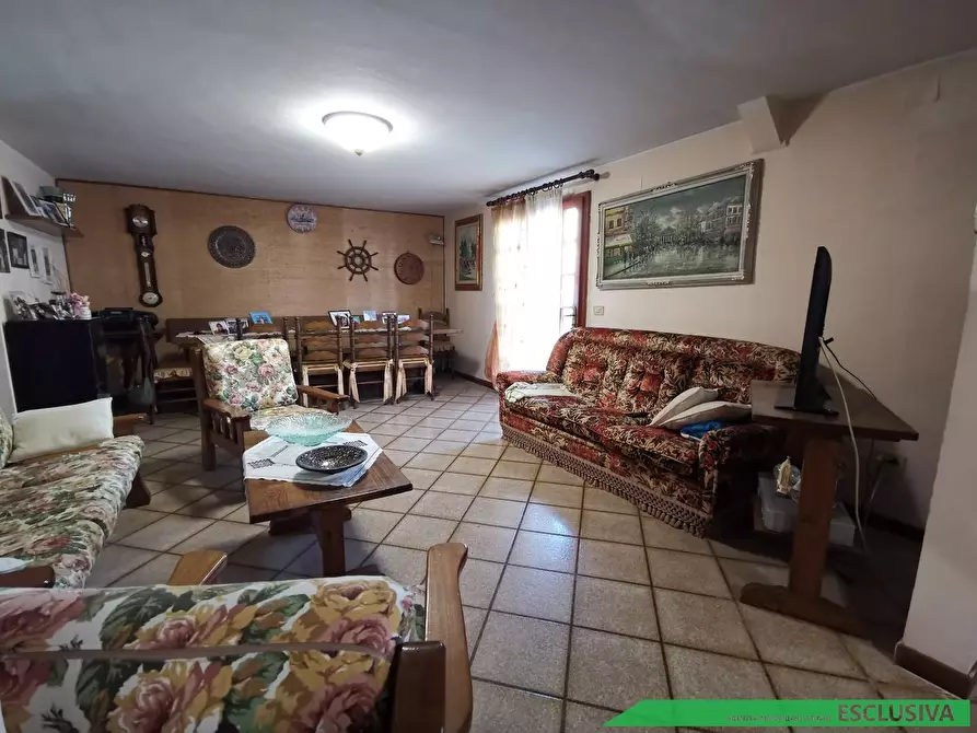 Immagine 3 di Casa indipendente in vendita  a Fucecchio