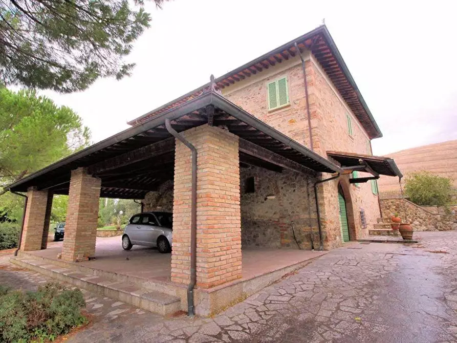 Immagine 25 di Casa colonica in vendita  a Terricciola