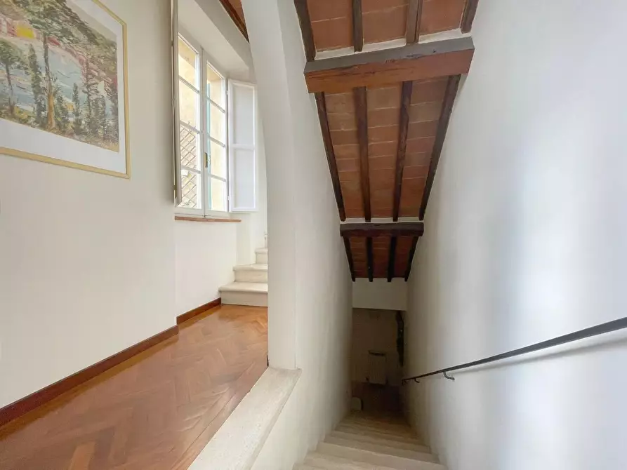 Immagine 6 di Appartamento in vendita  a Siena