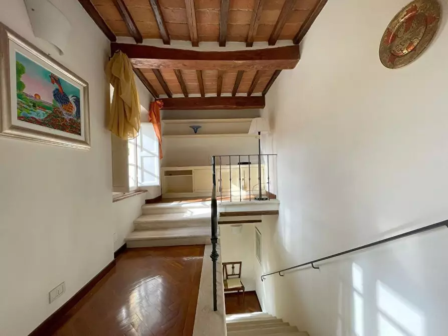 Immagine 8 di Appartamento in vendita  a Siena