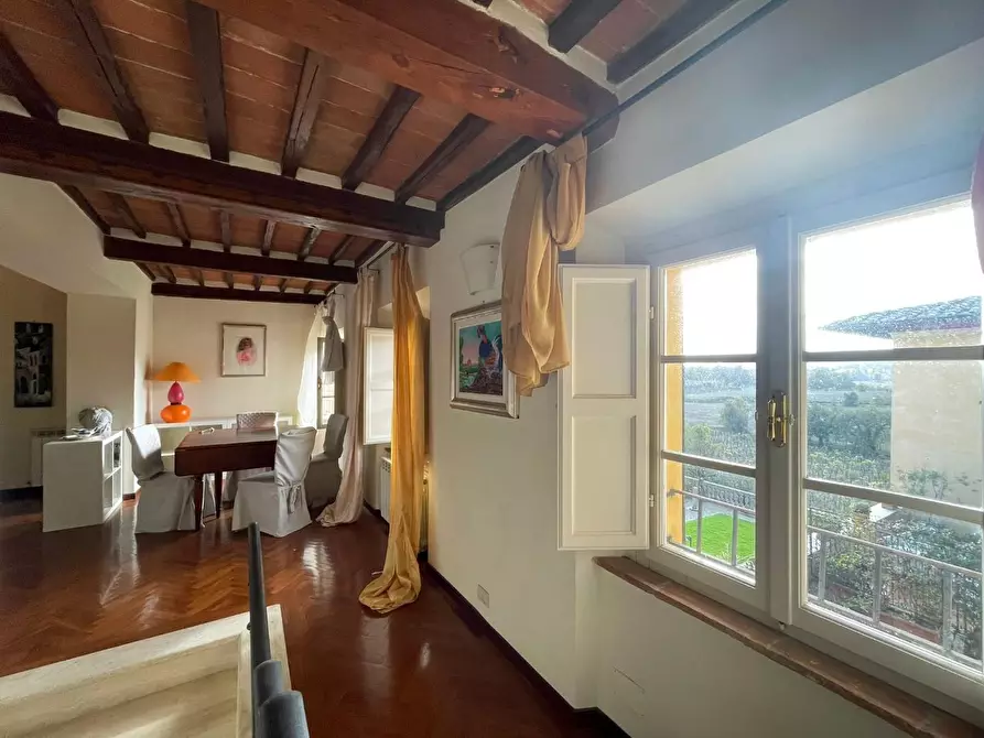 Immagine 11 di Appartamento in vendita  a Siena