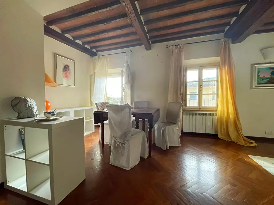 Immagine 17 di Appartamento in vendita  a Siena