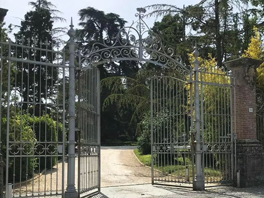 Immagine 19 di Appartamento in vendita  a Siena