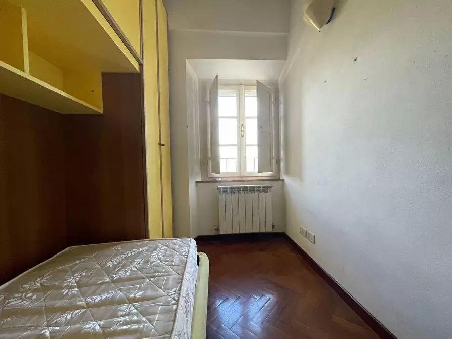 Immagine 21 di Appartamento in vendita  a Siena