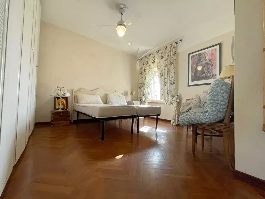 Immagine 15 di Appartamento in vendita  a Siena