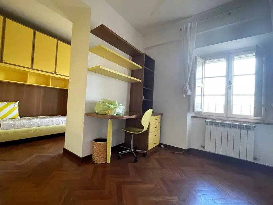 Immagine 16 di Appartamento in vendita  a Siena