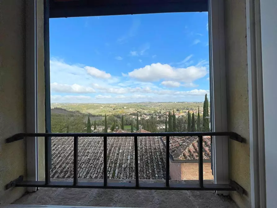 Immagine 25 di Appartamento in vendita  a Siena