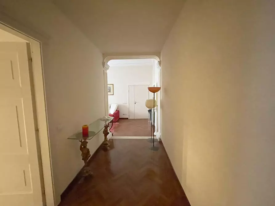 Immagine 4 di Appartamento in vendita  a Siena