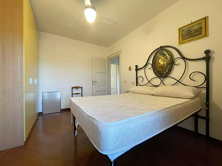 Immagine 28 di Appartamento in vendita  a Siena