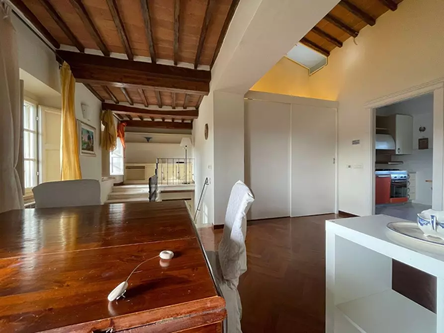 Immagine 7 di Appartamento in vendita  a Siena