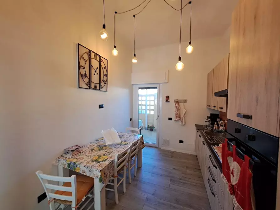 Immagine 8 di Appartamento in vendita  a Carrara