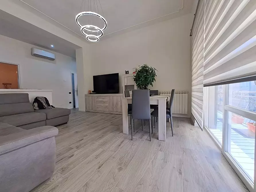 Immagine 2 di Appartamento in vendita  a Carrara