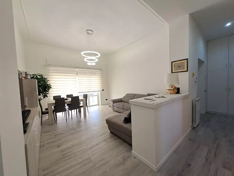 Immagine 3 di Appartamento in vendita  a Carrara